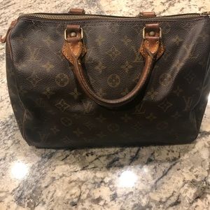 Louis Vuitton Speedy